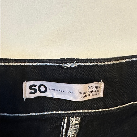 SO Black Jean Shorts with Frayed Hem - Picture 2 of 5